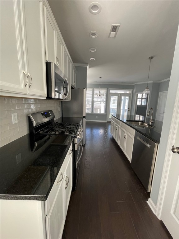 Williamsburg, Virginia 23185, United States, 3 Bedrooms Bedrooms, ,4 BathroomsBathrooms,Residential,Active,227044