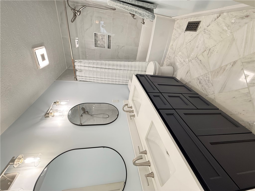 Newport News, Virginia 23608, United States, 3 Bedrooms Bedrooms, ,3 BathroomsBathrooms,Residential,Active,167393