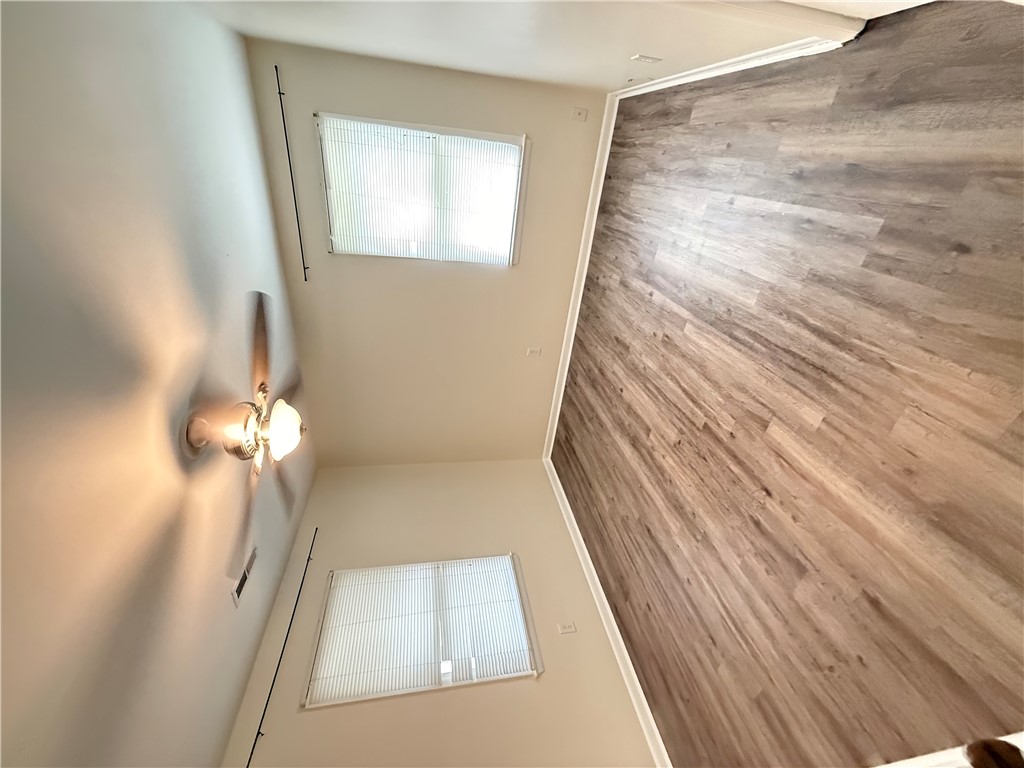 Williamsburg, Virginia 23188, United States, 2 Bedrooms Bedrooms, ,1 BathroomBathrooms,Residential,Active,192048