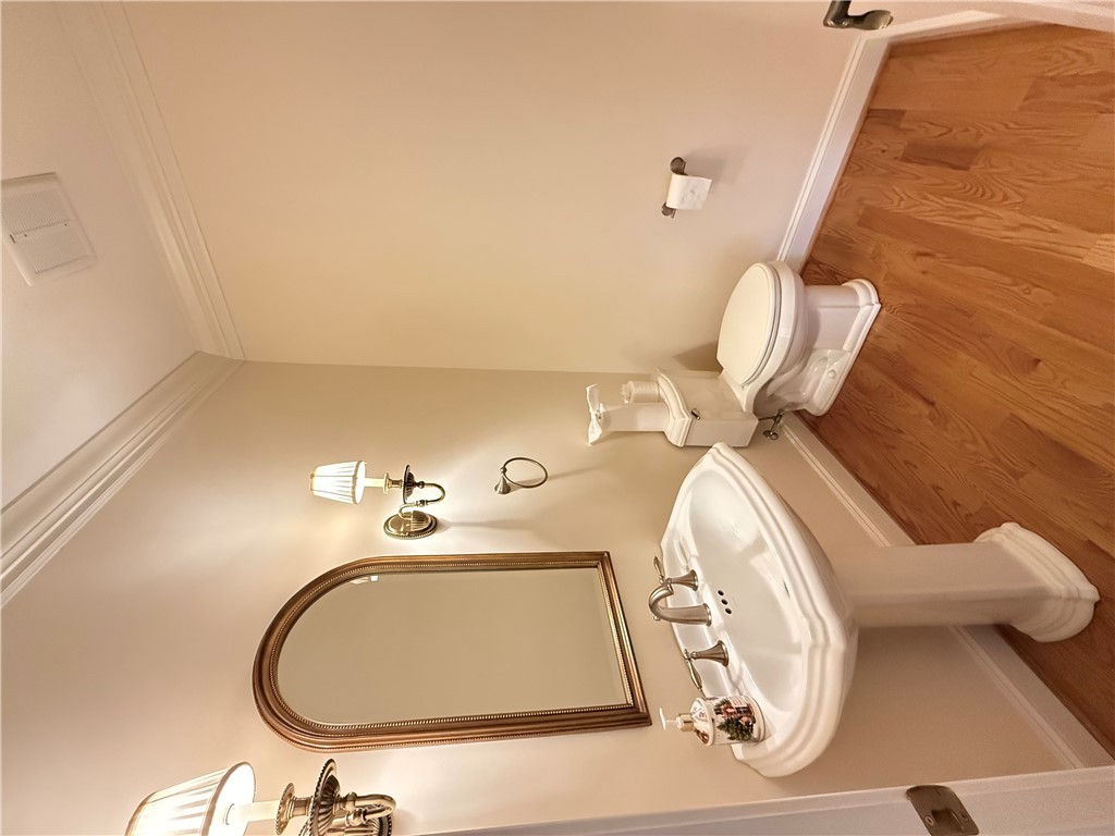 Williamsburg, Virginia 23188, United States, 4 Bedrooms Bedrooms, ,4 BathroomsBathrooms,Residential,Active,77293