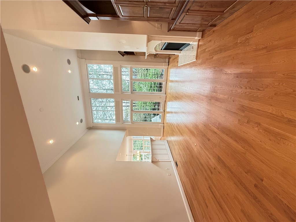 Williamsburg, Virginia 23188, United States, 4 Bedrooms Bedrooms, ,4 BathroomsBathrooms,Residential,Active,77293