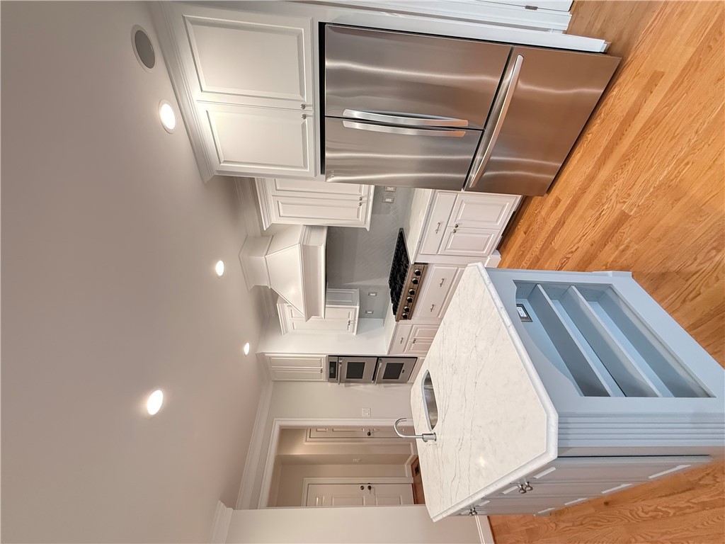 Williamsburg, Virginia 23188, United States, 4 Bedrooms Bedrooms, ,4 BathroomsBathrooms,Residential,Active,77293