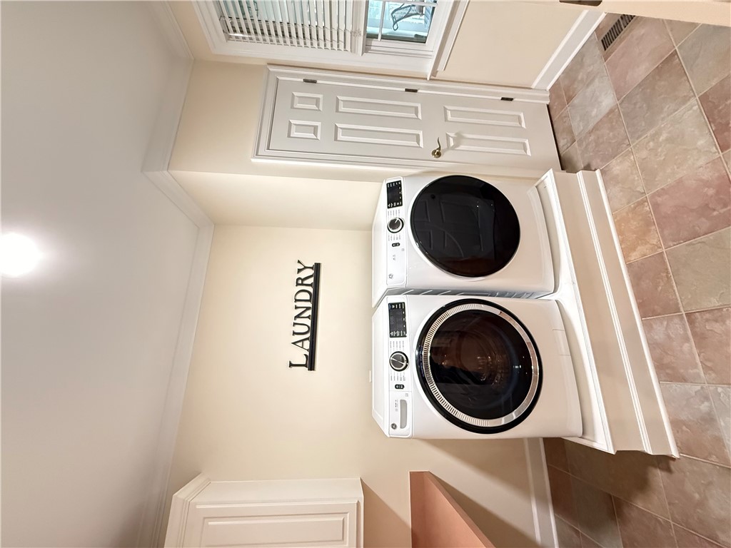 Williamsburg, Virginia 23188, United States, 4 Bedrooms Bedrooms, ,4 BathroomsBathrooms,Residential,Active,77293