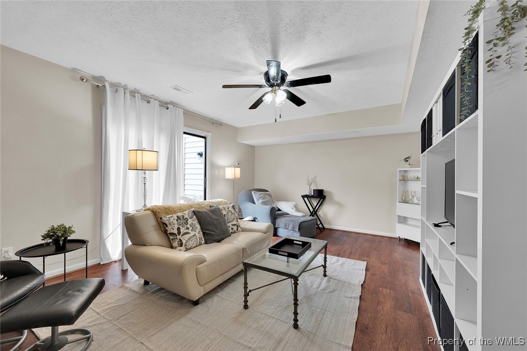 Williamsburg, Virginia 23185, United States, 3 Bedrooms Bedrooms, ,2 BathroomsBathrooms,Residential,Pending,25868