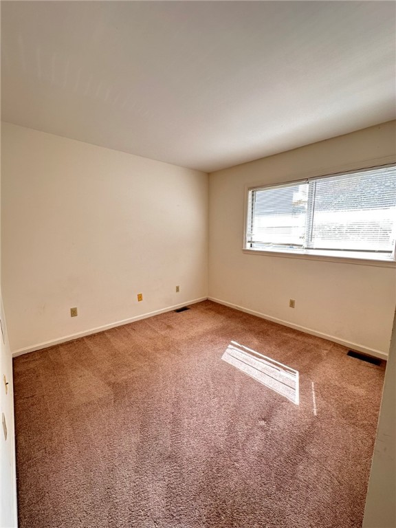 Williamsburg, Virginia 23185, United States, 3 Bedrooms Bedrooms, ,3 BathroomsBathrooms,Residential,Active,111180