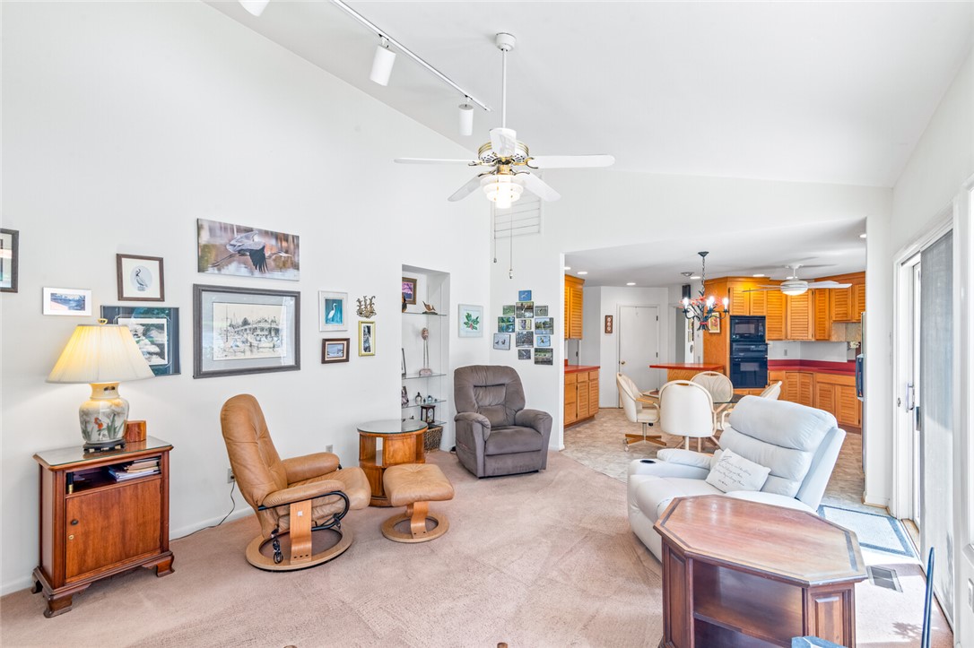 Hampton, Virginia 23669, United States, 4 Bedrooms Bedrooms, ,3 BathroomsBathrooms,Residential,Pending,180948