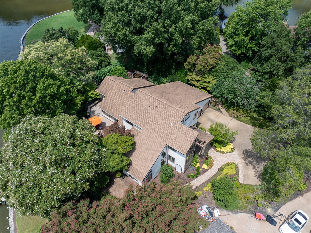 Hampton, Virginia 23669, United States, 4 Bedrooms Bedrooms, ,3 BathroomsBathrooms,Residential,Pending,180948