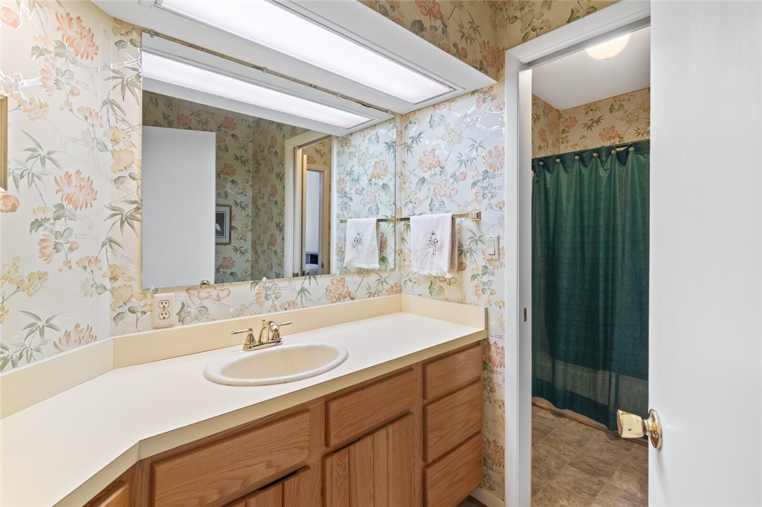 Hampton, Virginia 23669, United States, 4 Bedrooms Bedrooms, ,3 BathroomsBathrooms,Residential,Pending,180948