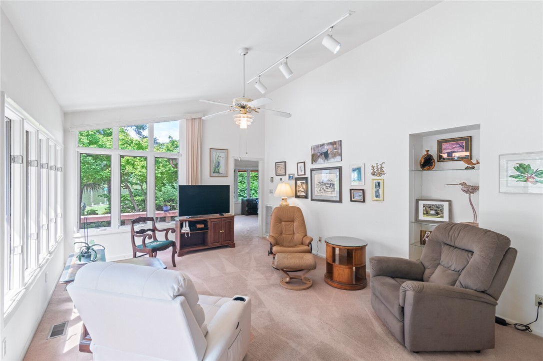 Hampton, Virginia 23669, United States, 4 Bedrooms Bedrooms, ,3 BathroomsBathrooms,Residential,Pending,180948