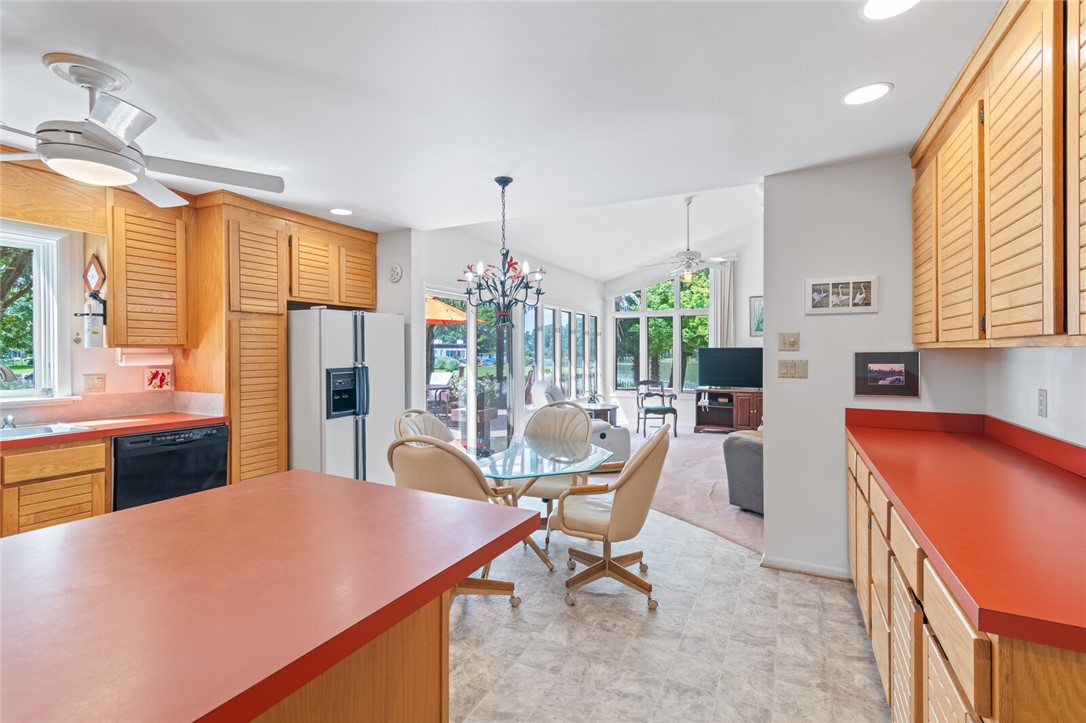 Hampton, Virginia 23669, United States, 4 Bedrooms Bedrooms, ,3 BathroomsBathrooms,Residential,Pending,180948