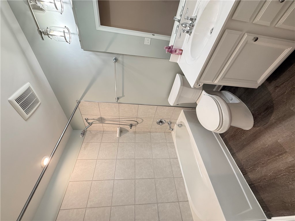 Williamsburg, Virginia 23188, United States, 3 Bedrooms Bedrooms, ,3 BathroomsBathrooms,Residential,Active,186442