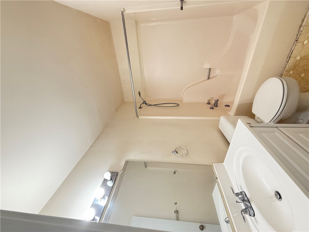 Williamsburg, Virginia 23185, United States, 2 Bedrooms Bedrooms, ,1 BathroomBathrooms,Residential,Active,171535