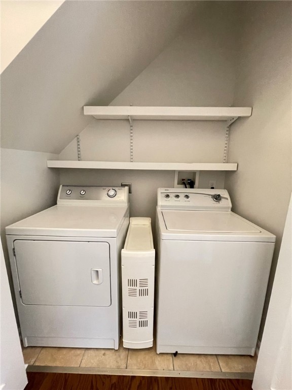 Williamsburg, Virginia 23188, United States, 4 Bedrooms Bedrooms, ,3 BathroomsBathrooms,Residential,Pending,152832