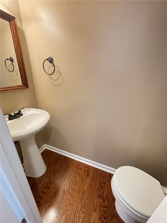 Williamsburg, Virginia 23188, United States, 4 Bedrooms Bedrooms, ,3 BathroomsBathrooms,Residential,Pending,152832