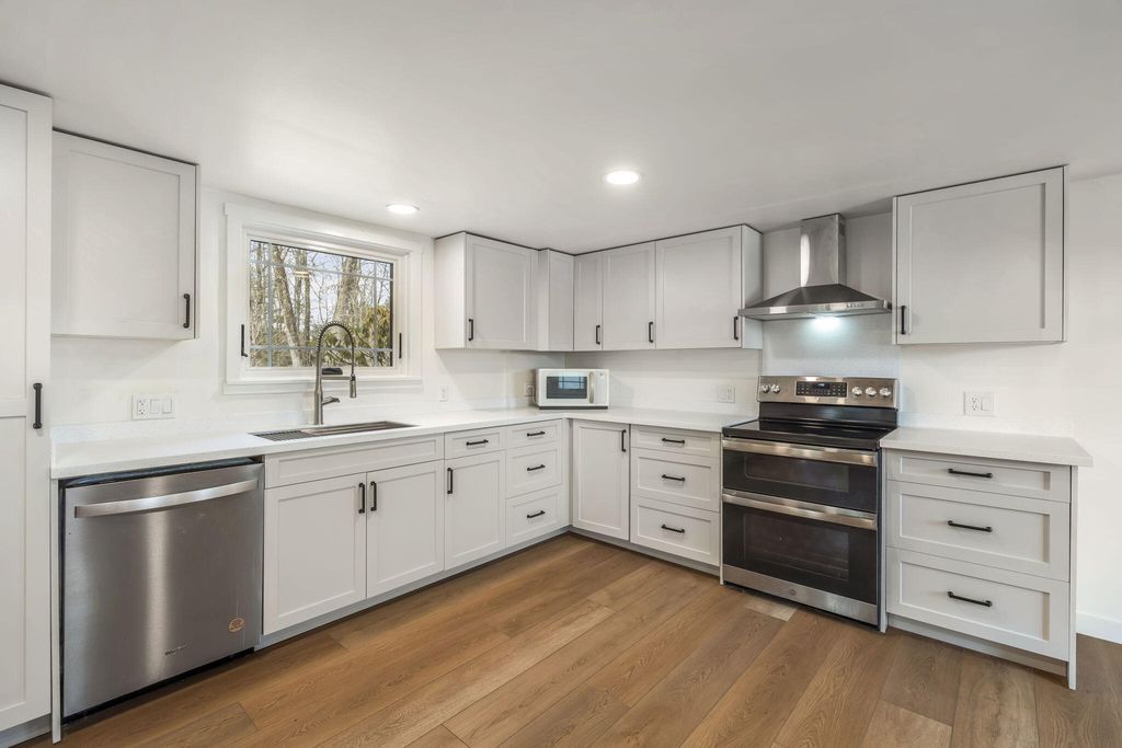 Photo of 925 Main Road, Holden, ME 04429 (MLS # 1649090)