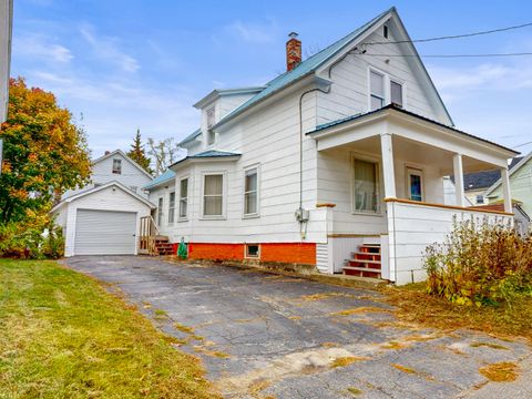 Photo of 4 Autumn Street, Waterville, ME 04901 (MLS # 1642264)