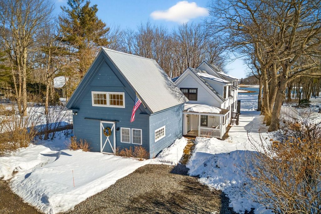 Photo of 41 Mills Road, Kennebunkport, ME 04046 (MLS # 1652436)