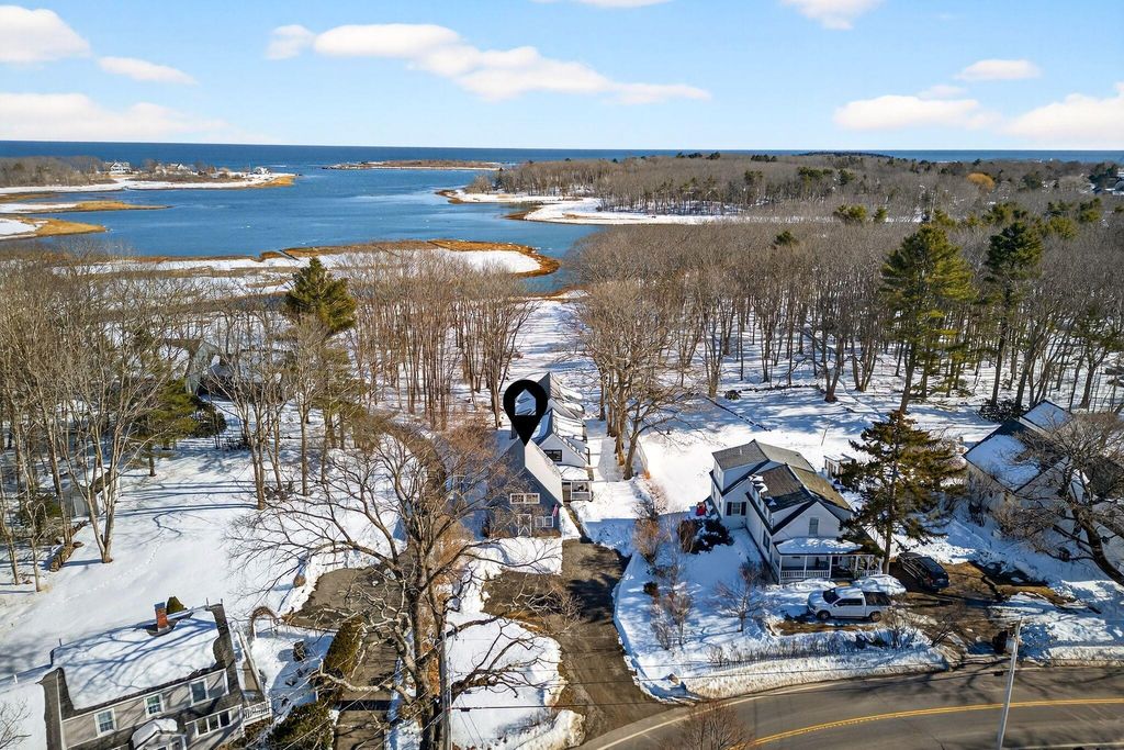 Photo of 41 Mills Road, Kennebunkport, ME 04046 (MLS # 1652436)