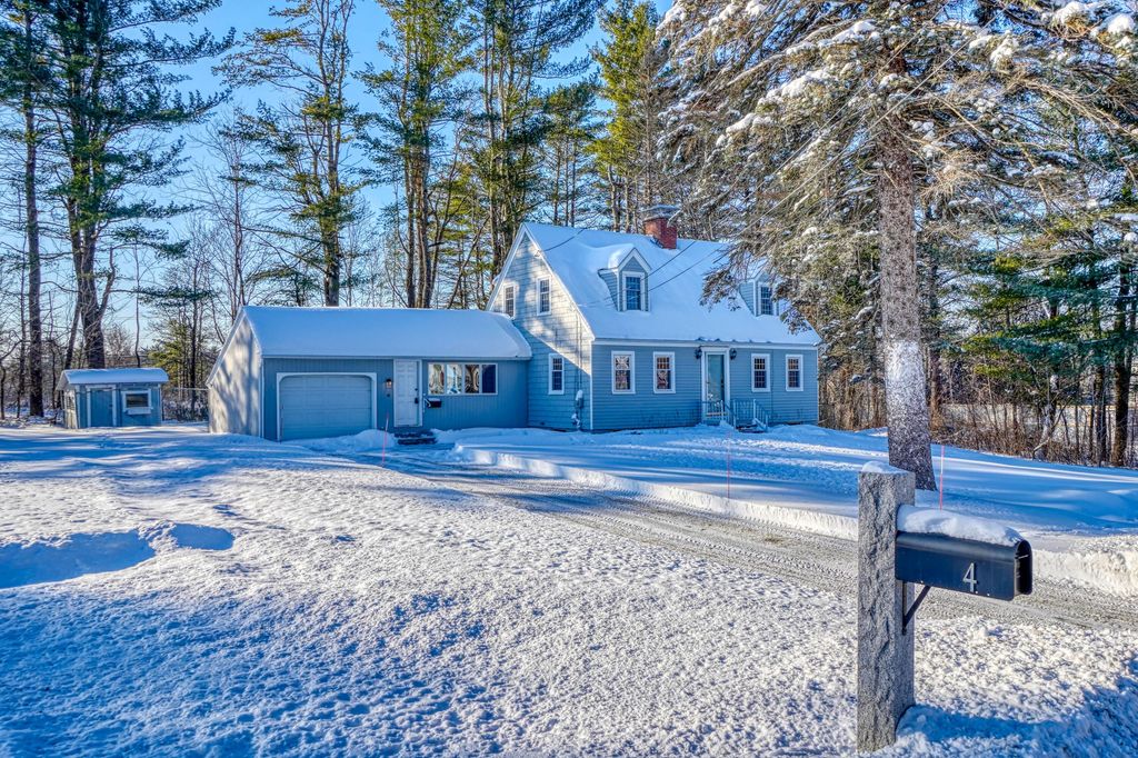 Photo of 4 Westview Drive, Waterville, ME 04901 (MLS # 1650043)
