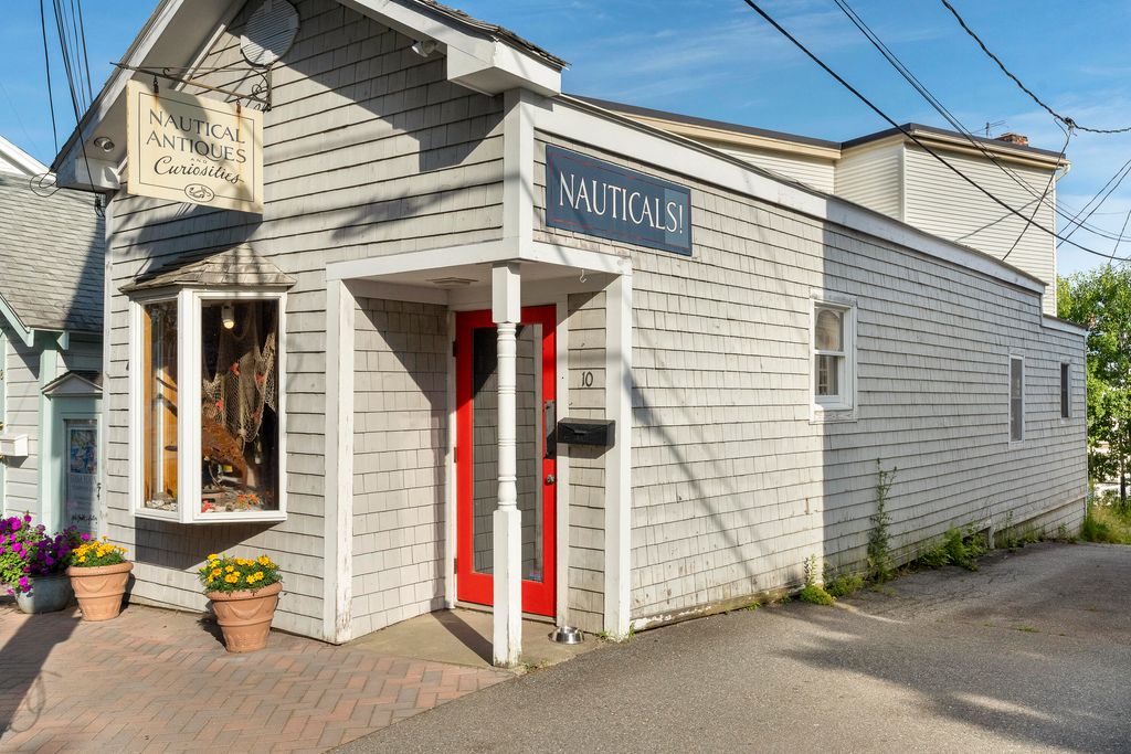 Photo of 10 McKown Street, Boothbay Harbor, ME 04538 (MLS # 1630840)