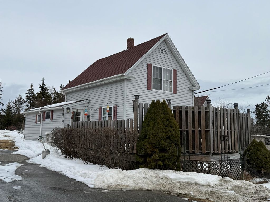 Photo of 20 Tea Hill Road, Stonington, ME 04681 (MLS # 1652639)