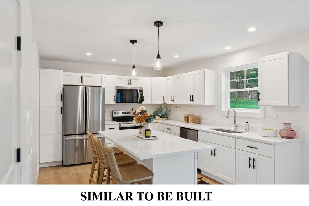 Photo of 4 Feldspar Lane #31, Cumberland, ME 04021 (MLS # 1648900)