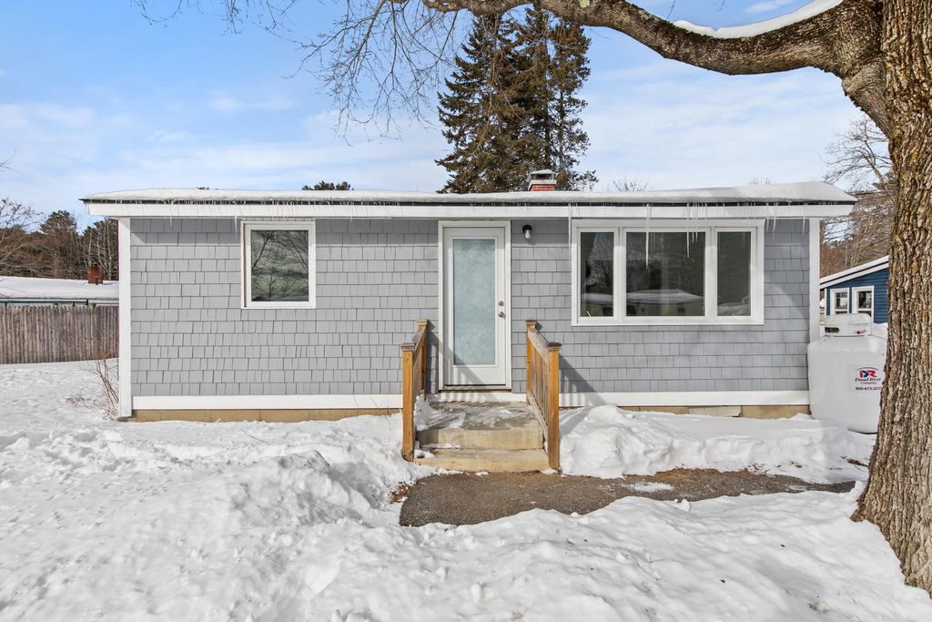 Photo of 15 Sterling Road, Auburn, ME 04210 (MLS # 1650884)