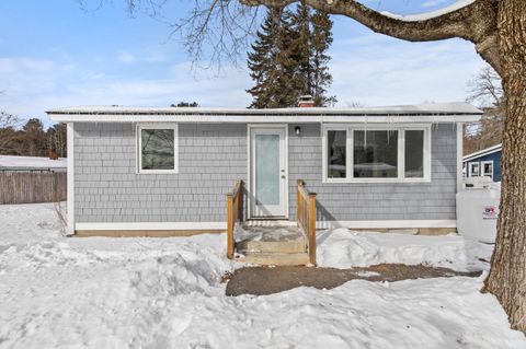 Photo of 15 Sterling Road, Auburn, ME 04210 (MLS # 1650884)