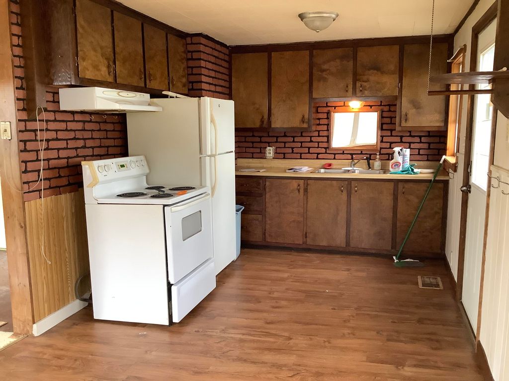 Photo of 33 Pleasant Street, Presque Isle, ME 04769 (MLS # 1638936)