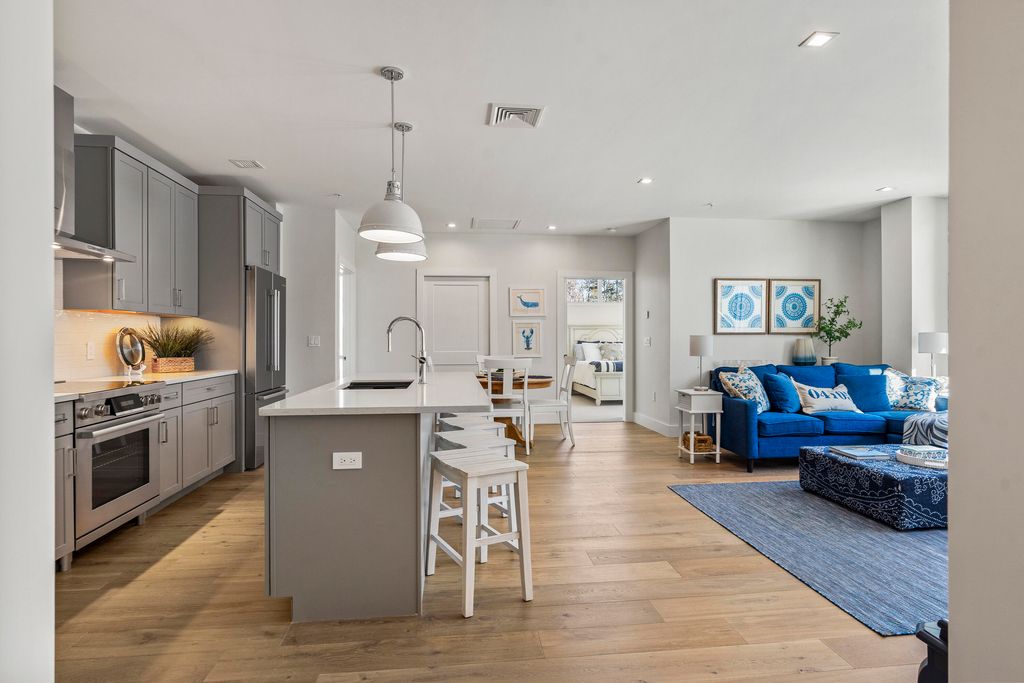 Photo of 267 US Route 1 #301, Falmouth, ME 04105 (MLS # 1653121)