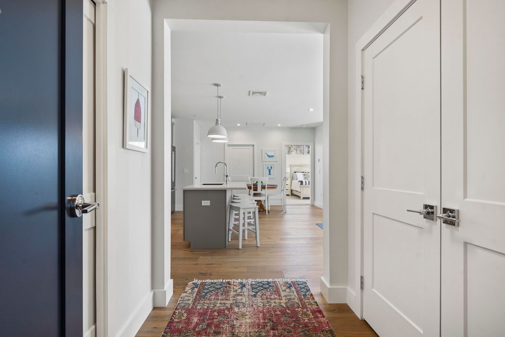 Photo of 267 US Route 1 #301, Falmouth, ME 04105 (MLS # 1653121)