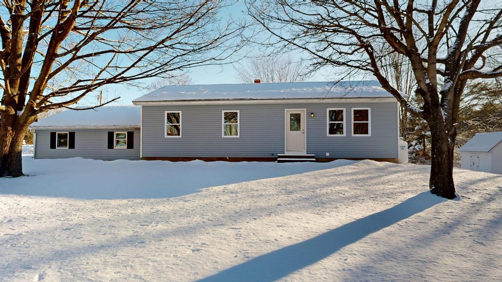 Photo of 4 Old Lisbon Road, Lewiston, ME 04240 (MLS # 1649349)