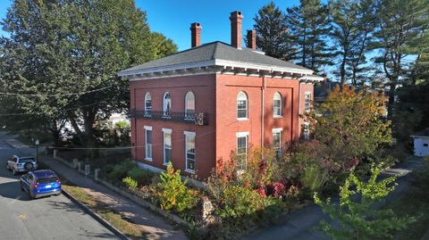 Photo of 11 Lincoln Street, Brunswick, ME 04011 (MLS # 1641355)