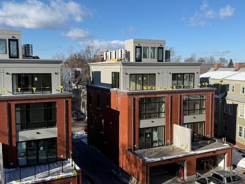 Photo of 55 Carleton Street #B, Portland, ME 04102 (MLS # 1648677)