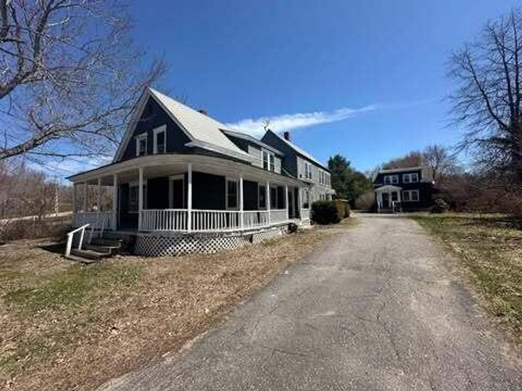 Photo of 121-123 Oak Hill Road, Auburn, ME 04210 (MLS # 1657894)