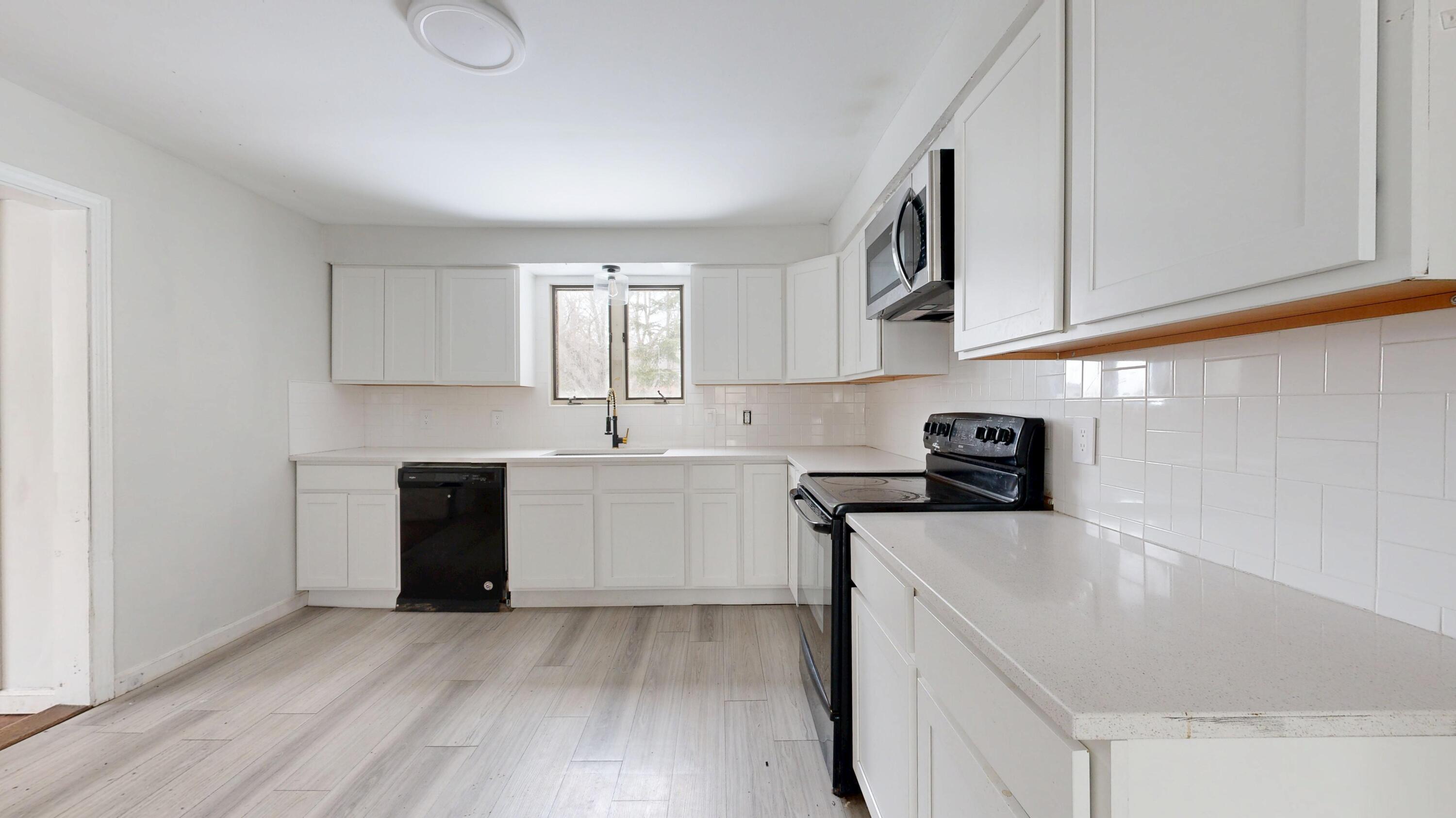 121-123 Oak Hill Road