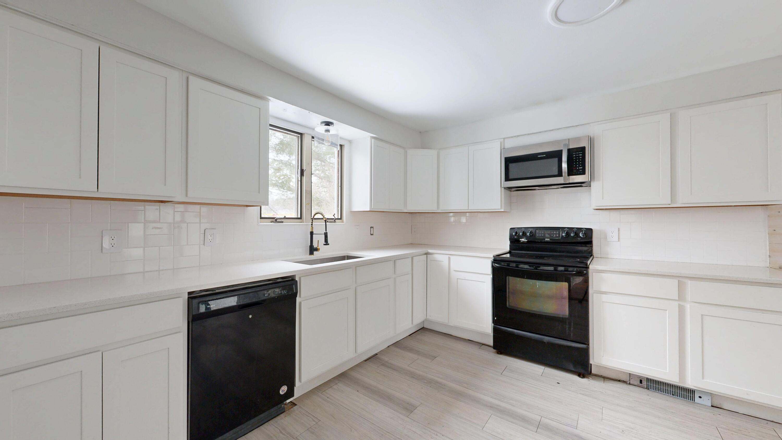121-123 Oak Hill Road