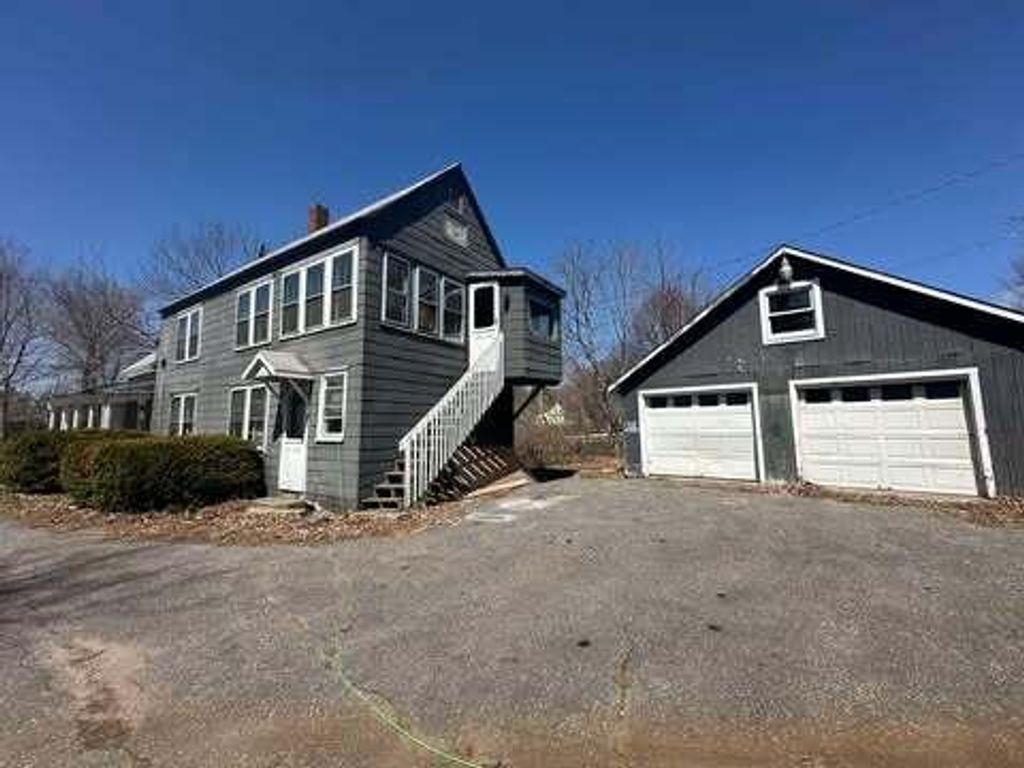 Photo of 121-123 Oak Hill Road, Auburn, ME 04210 (MLS # 1657894)