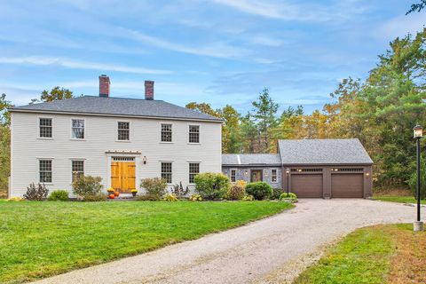 Photo of 7 Gardners Way, Kennebunk, ME 04043 (MLS # 1640988)