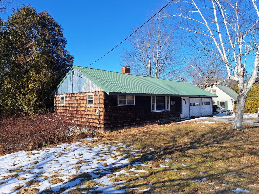 Photo of 18 Gray Road, Falmouth, ME 04105 (MLS # 1649634)