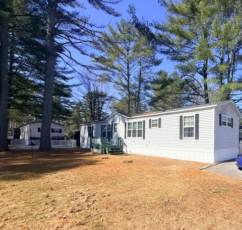 Photo of 19 Larry Lane, Brunswick, ME 04011 (MLS # 1657138)