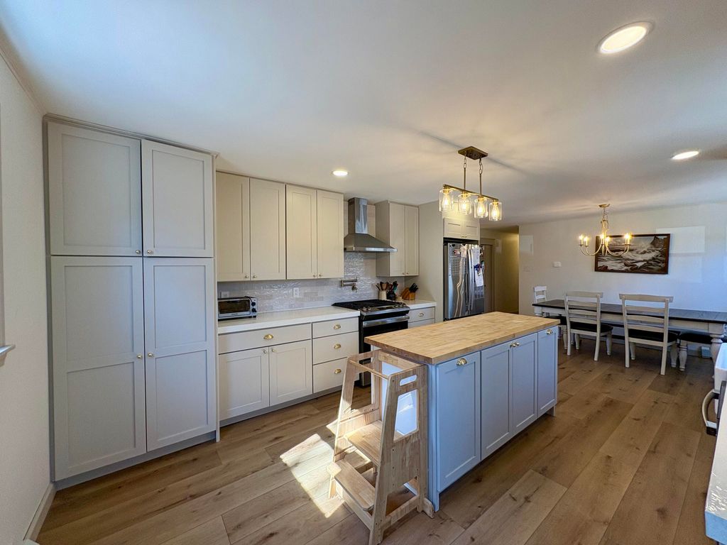 Photo of 3 Mountainview Drive, Lincoln, ME 04457 (MLS # 1660589)