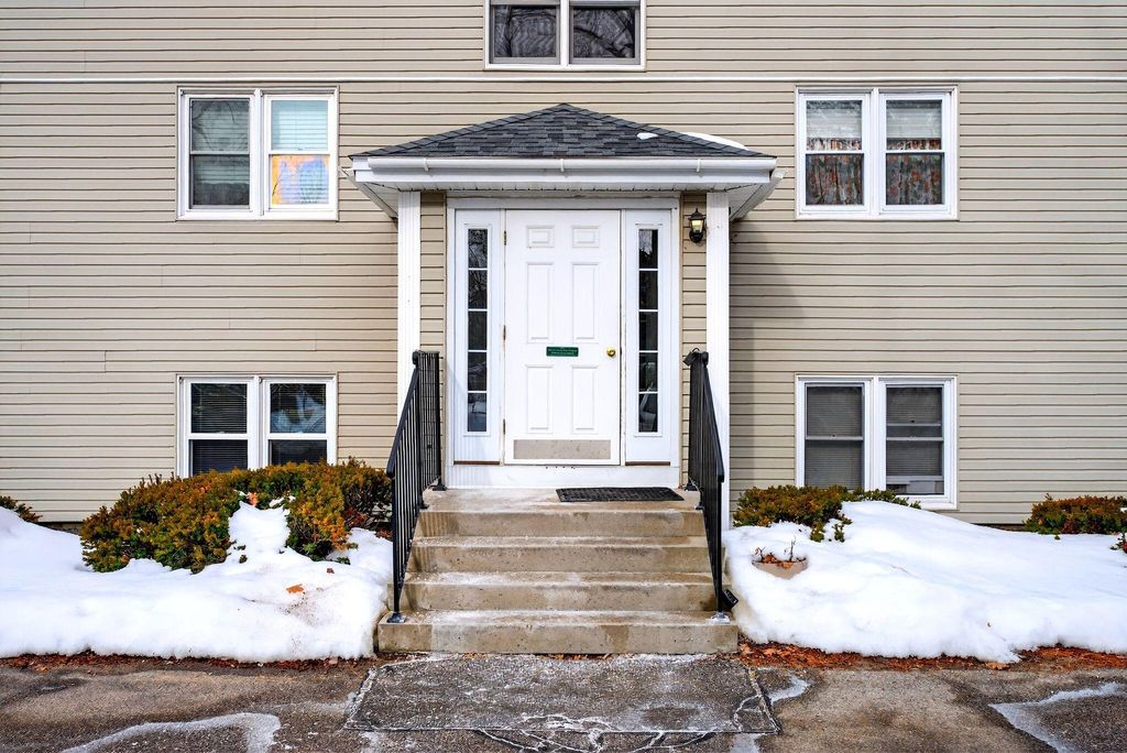 Photo of 2 Ryefield Drive #6, Old Orchard Beach, ME 04064 (MLS # 1652480)