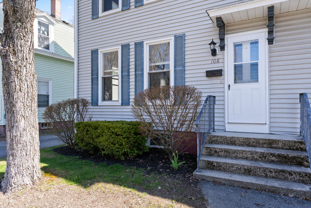 108 Rochester Street 108