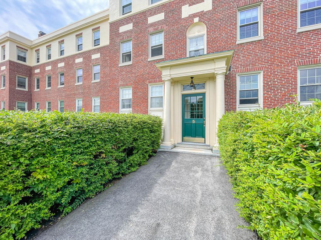 Photo of 5 Ricker Park #D2, Portland, ME 04101 (MLS # 1654289)