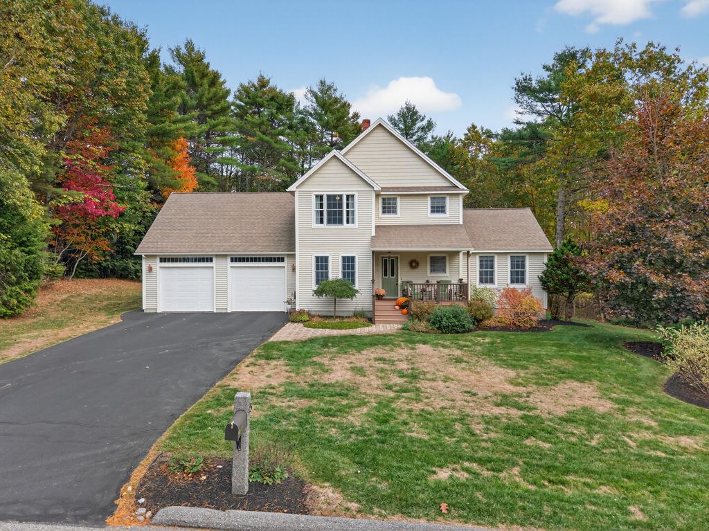 Photo of 5 Hidden Valley Drive, Lewiston, ME 04240 (MLS # 1641547)