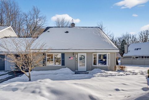 Photo of 25 Braddish Court #706, Portland, ME 04103 (MLS # 1651277)