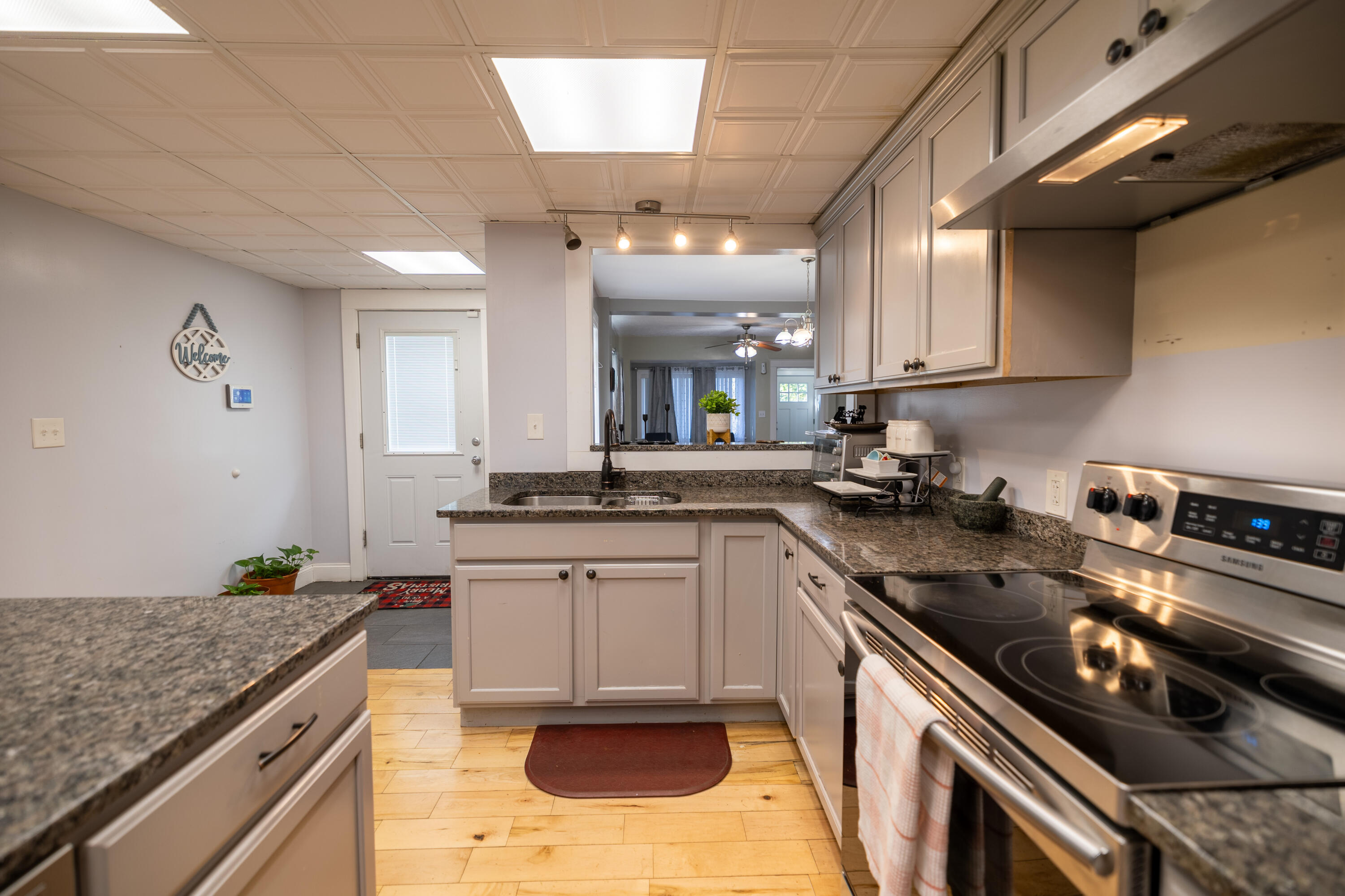 Lewiston, Maine 04240, United States, 4 Bedrooms Bedrooms, ,2 BathroomsBathrooms,Residential,Active,35655