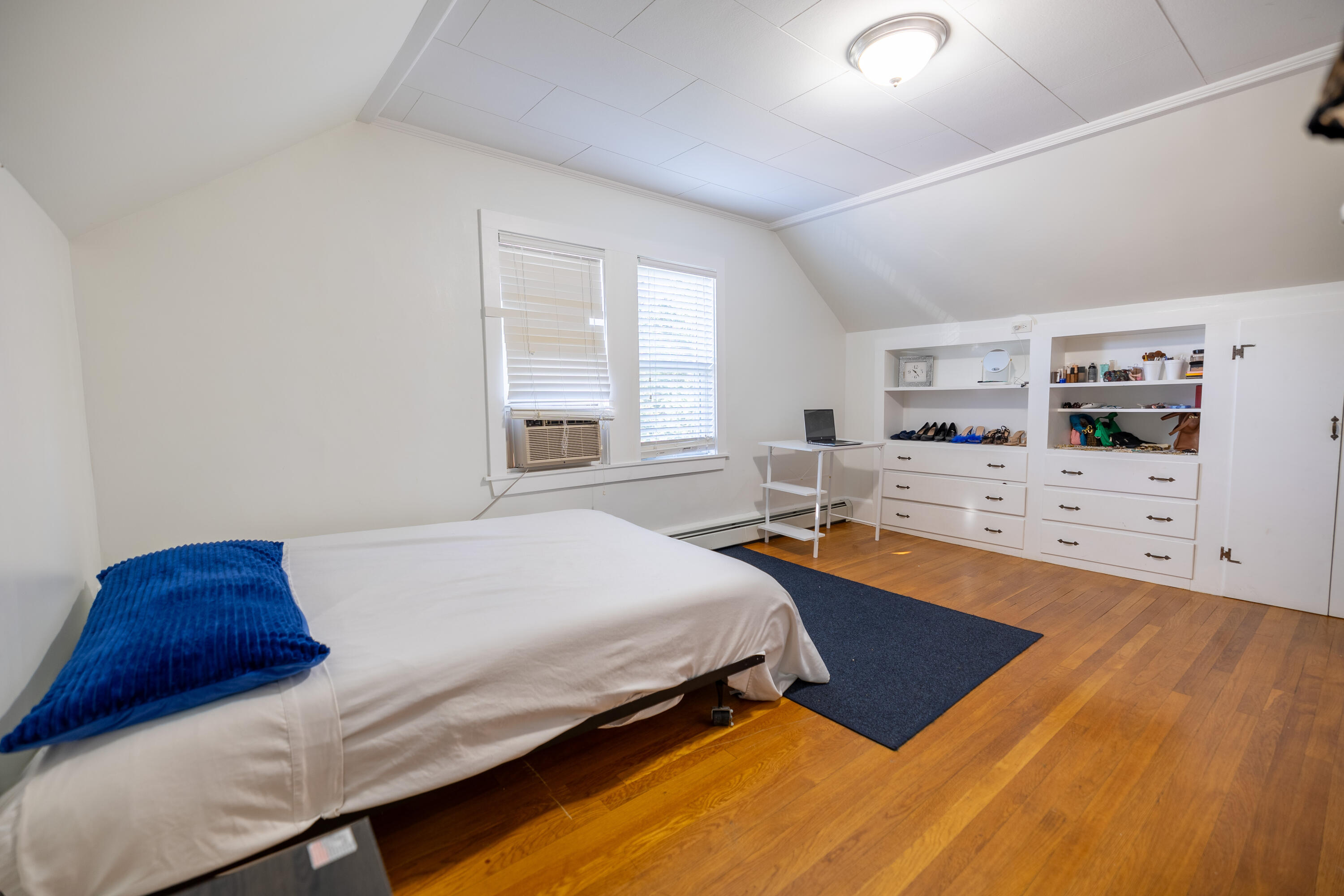 Lewiston, Maine 04240, United States, 4 Bedrooms Bedrooms, ,2 BathroomsBathrooms,Residential,Active,35655