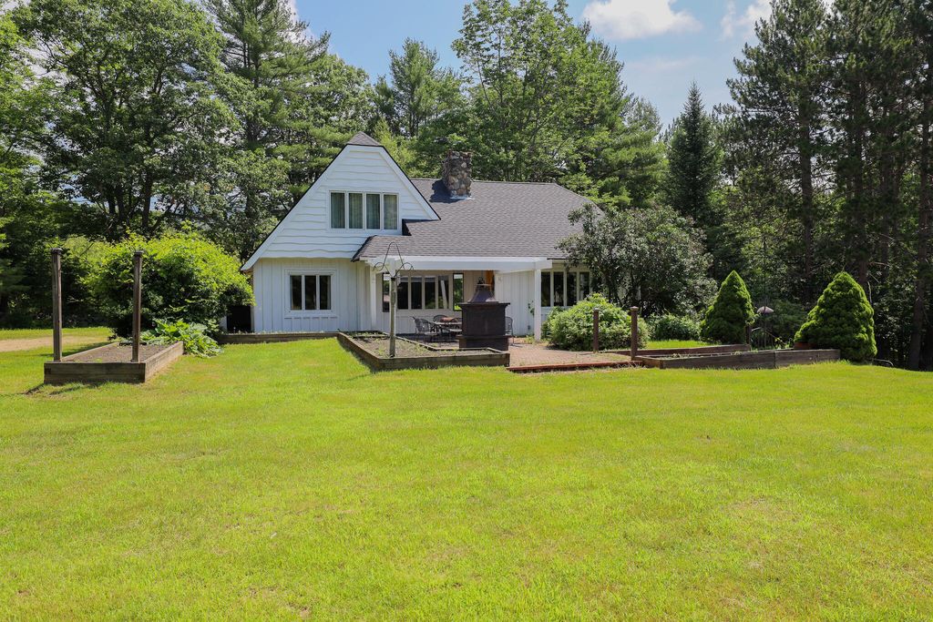 Photo of 211 Common Road, Dixfield, ME 04224 (MLS # 1581065)